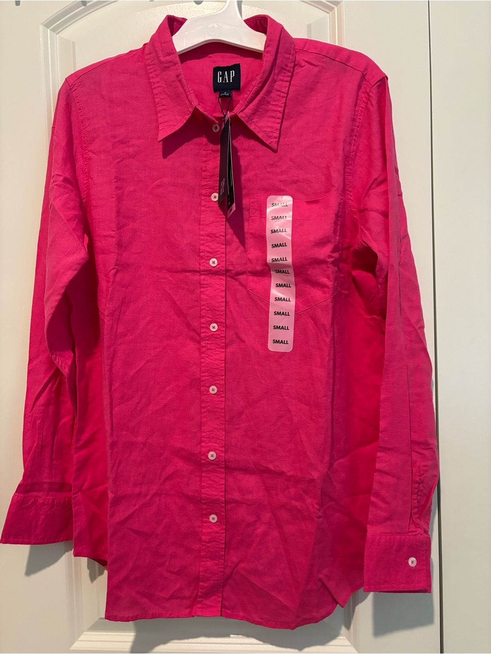 GAP Hot Pink Women's Long-Sleeve Button-Down Shirt